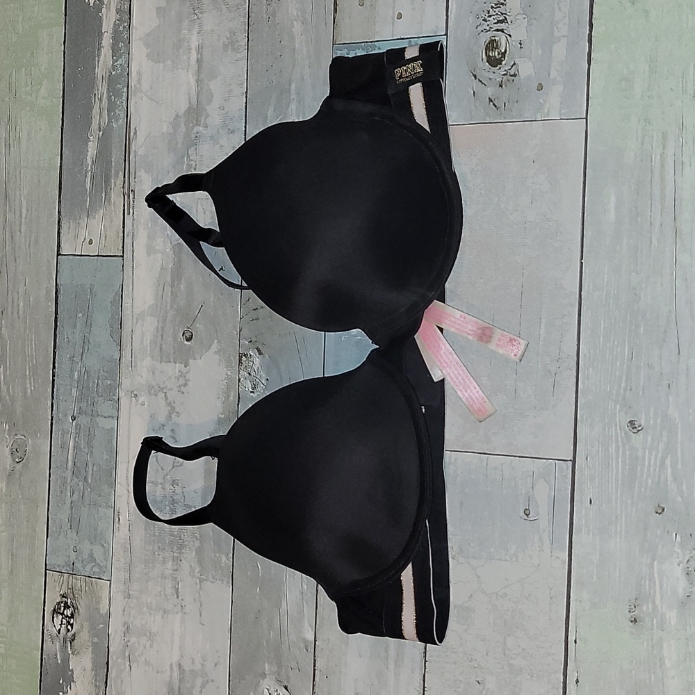 Victoria's Secret PINK T-Shirt Bra size 36C